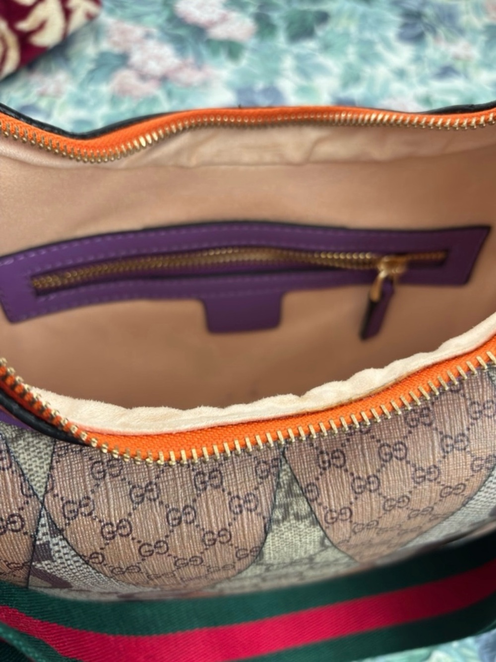 GG Canvas Tote with Multicolor Trim and Web Strap - Picture 5 of 5